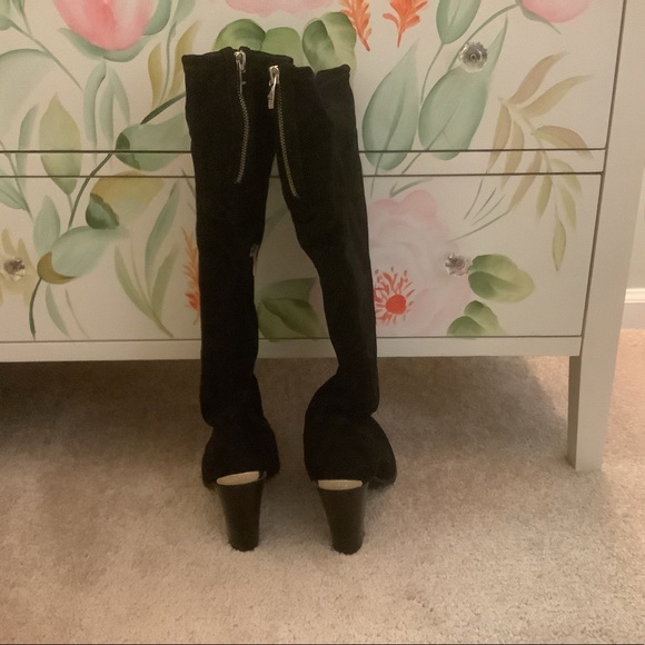 Marc Fisher Sexy, soft, and stunning black boots! - Picture 6 of 13